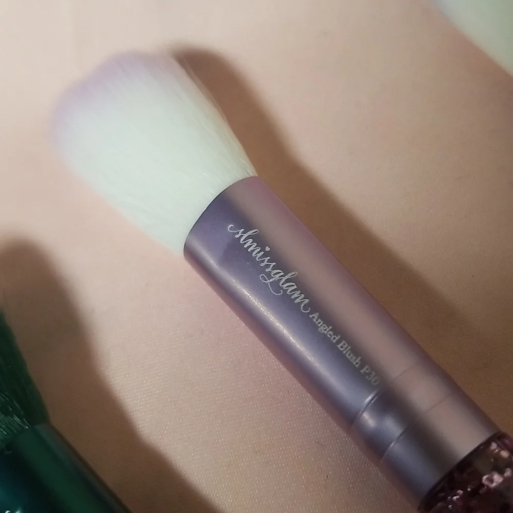 Slmissglam brush bundle 4 piece